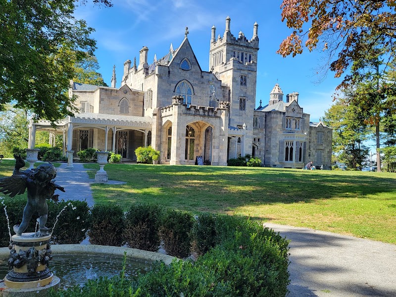 Lyndhurst Mansion — Tourist Attractions in Tarrytown